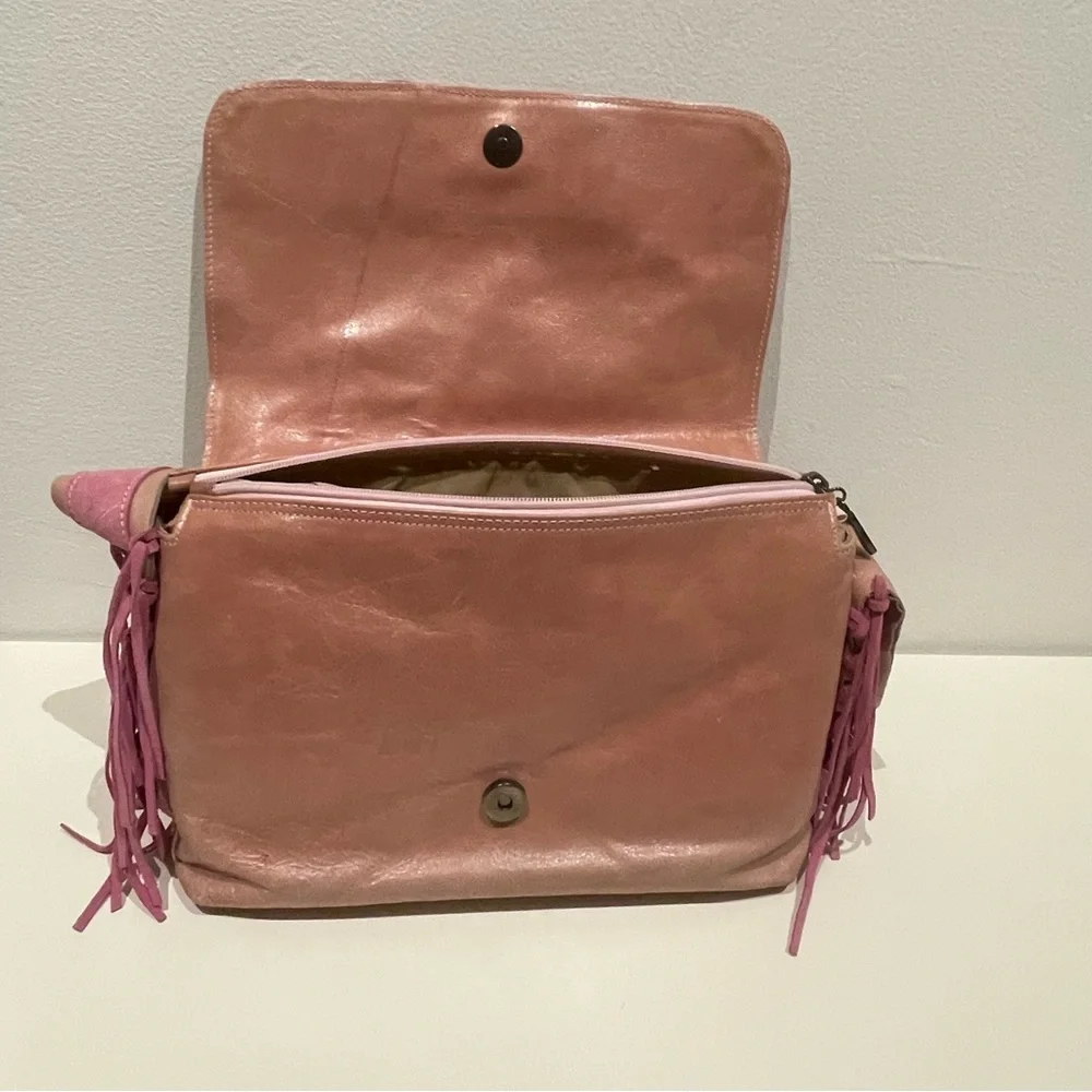 Bella Donna Italian crafted leather handbag with fringe. In Barbie pink. - Picture 8 of 12